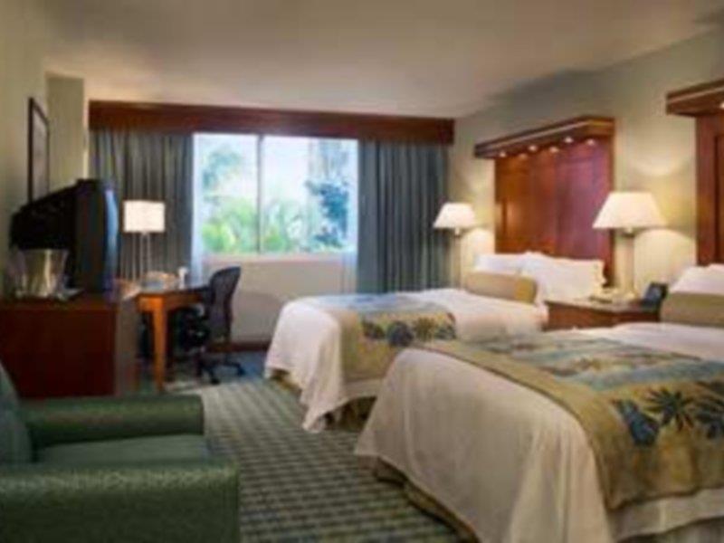 Hilton Fort Lauderdale Airport Dania Beach Exterior photo